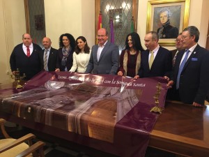 El alcalde de Jaén recibe a las pregoneras de Pasión y Gloria de 2017